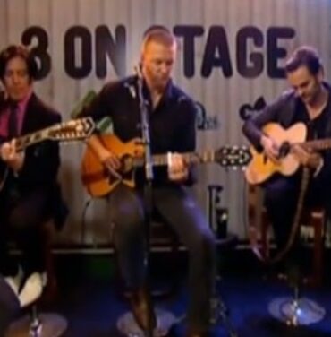 QOTSA en sesión acústica