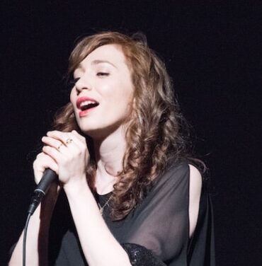 Regina Spektor comparte mensaje político