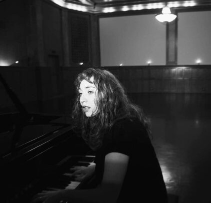 Regina Spektor estrena “Birdsong”