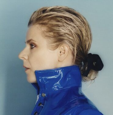 Robyn estrena “Human Being”