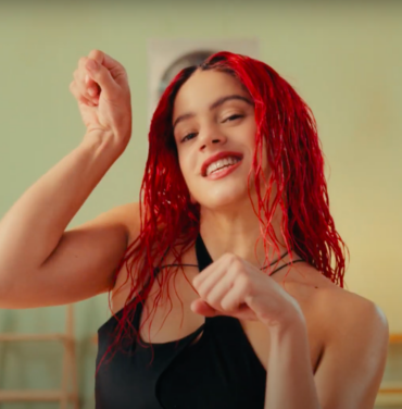 Mira “Chicken Teriyaki”, lo nuevo de Rosalía