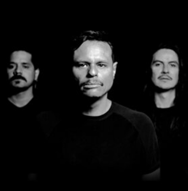 Mira el video para “Me da Miedo la Vida” de San Pascualito Rey