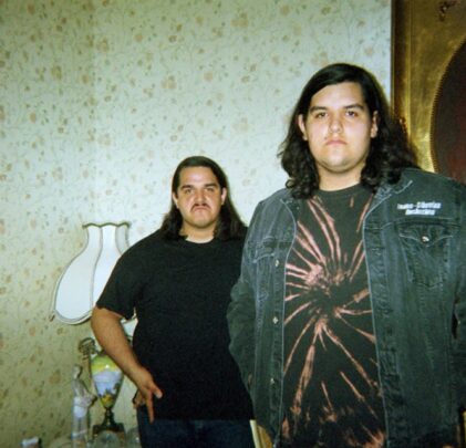 Sgt. Papers estrena su sencillo “Punks vs Emos”