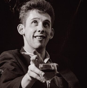 Shane MacGowan de The Pogues fallece a los 65 años