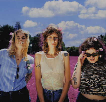 shishi estrena “Dog OK”