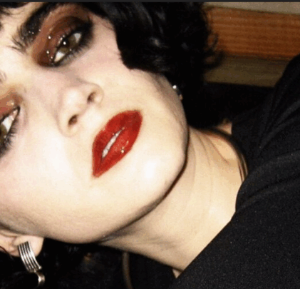 Sir Chloe anuncia su nuevo álbum, 'Swallow The Knife'