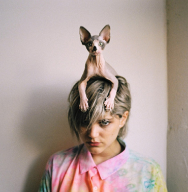 Soko estrena sencillo