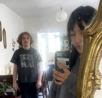 Sonic Emerson y Mitzi Licona en un EP