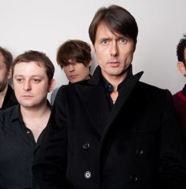 Suede comparte el video de 