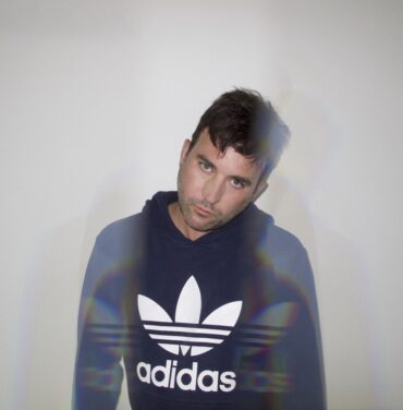 Sufjan Stevens comparte nuevas versiones de “Fourth Of July”