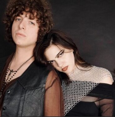 Sunflower Bean anuncia disco y estrena “Champagne Taste”