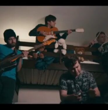 Surfer Blood estrena video para 