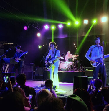 Road to Hipnosis: Temples + Altin Gün en C3 Stage