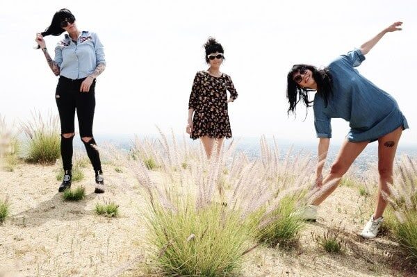 The Coathangers comparte 