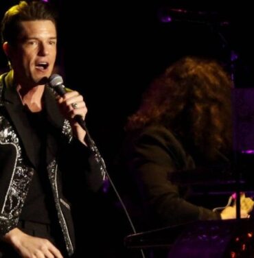 The Killers toca cover de Oasis