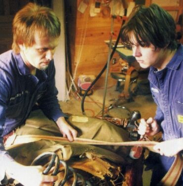 Encuentran vinilos escondidos de The Upholsterers