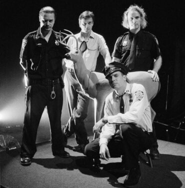 Tomahawk comparte un par de lados B