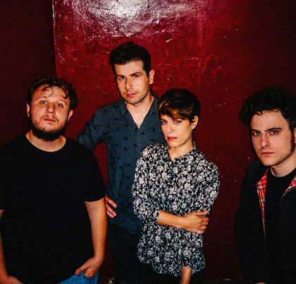 CANCELADO: Triángulo de Amor Bizarro en el Foro Indie Rocks!