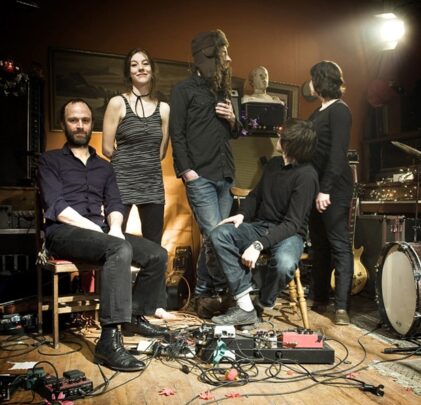 Thee Silver Mt. Zion Memorial Orchestra estrena canción