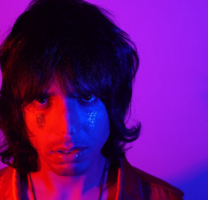 PREMIERE: Cesar Saez estrena visual: 