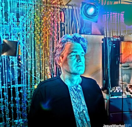 Richard Sax Ross presenta EP en solitario