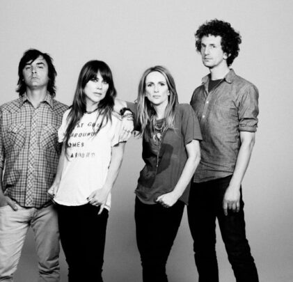 Veruca Salt con disco después de 20 años
