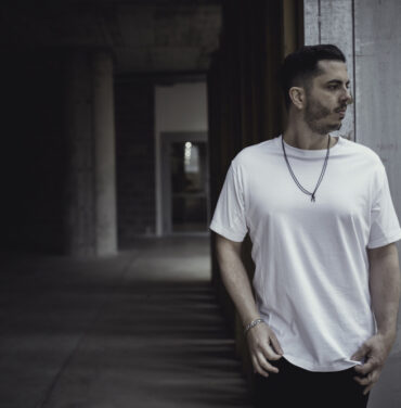 Escucha “Capuchin” (Wehbba remix) de Martin Gore (Depeche Mode) 