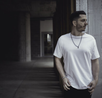 Escucha “Capuchin” (Wehbba remix) de Martin Gore (Depeche Mode) 