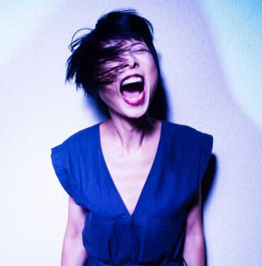 Yuka Honda dirige video de The Ah