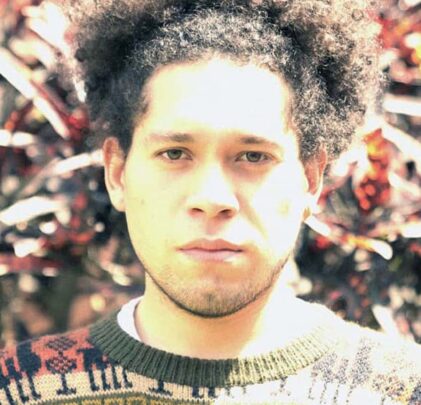 Escucha ‘Zafiro’, el nuevo material de Árbol
