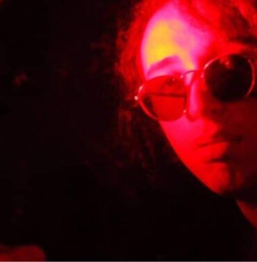PREMIERE: ñois estrena video para “Redención”
